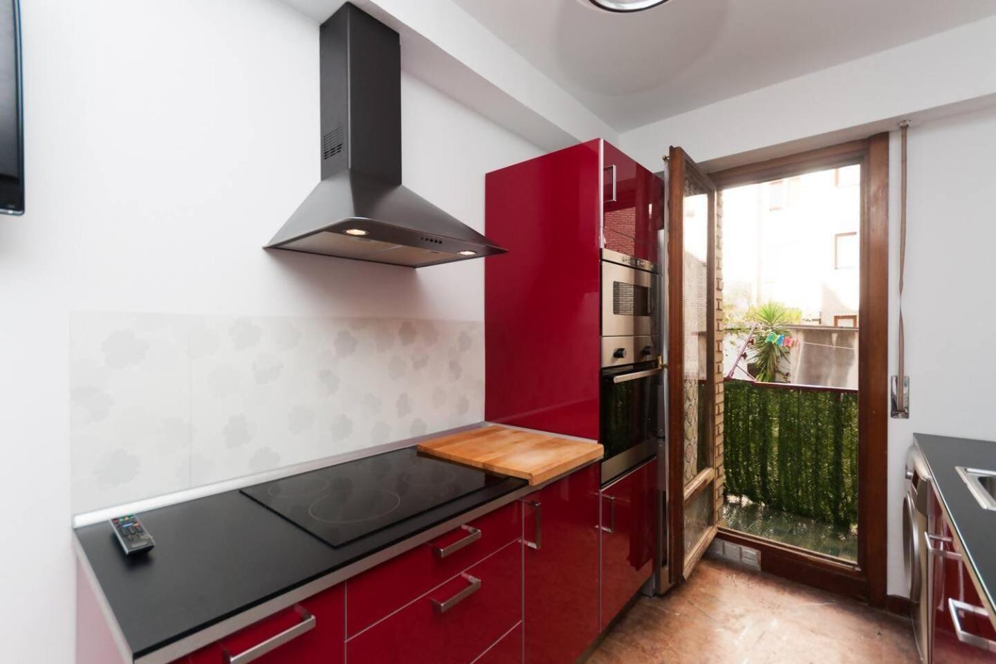 Apartamento Con Parking Privado Cerca De Zurriola San Sebastián Eksteriør billede